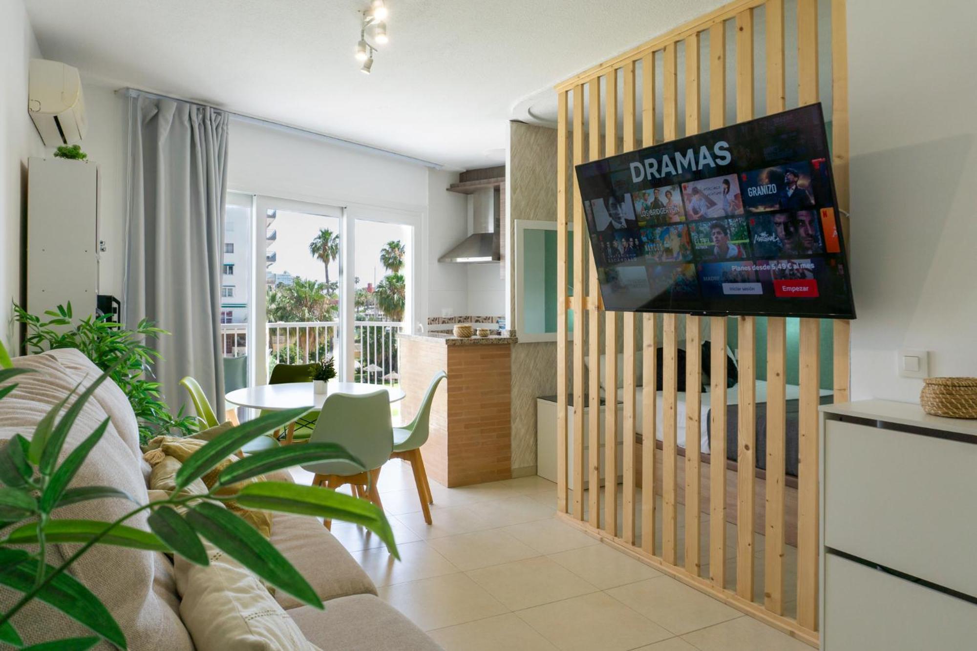 First Line Sea Views Appartement Benalmádena
